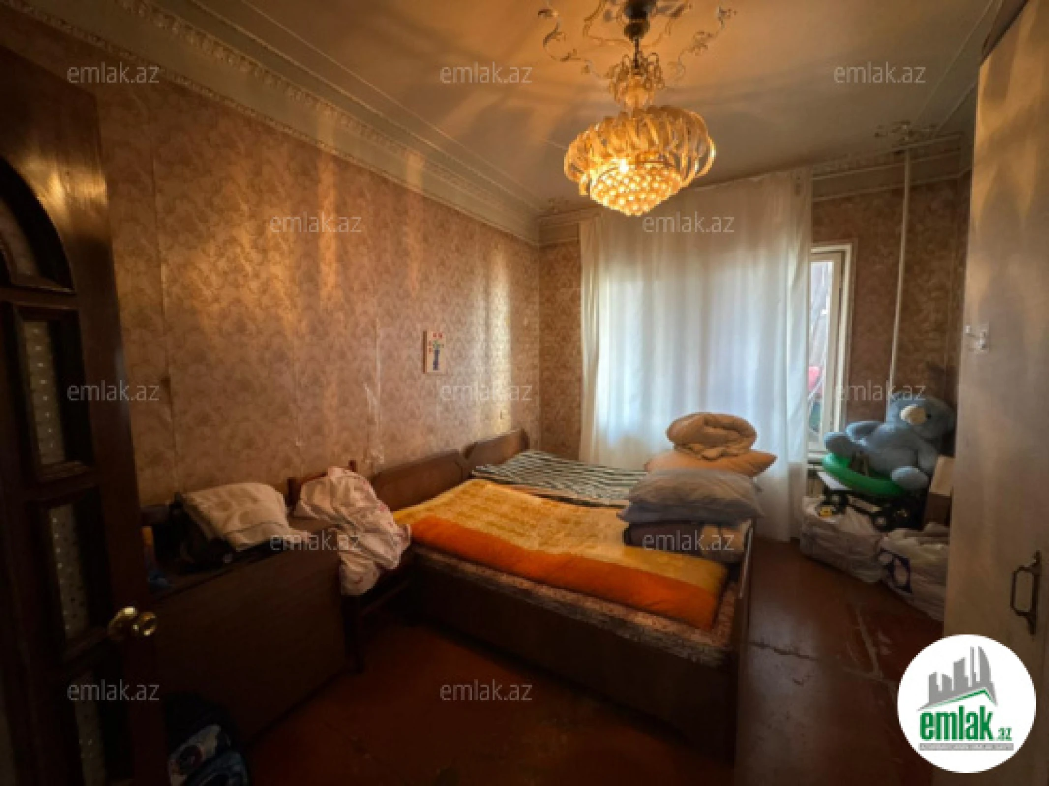 Satılır 5 otaqlı köhnə tikili 130 m²