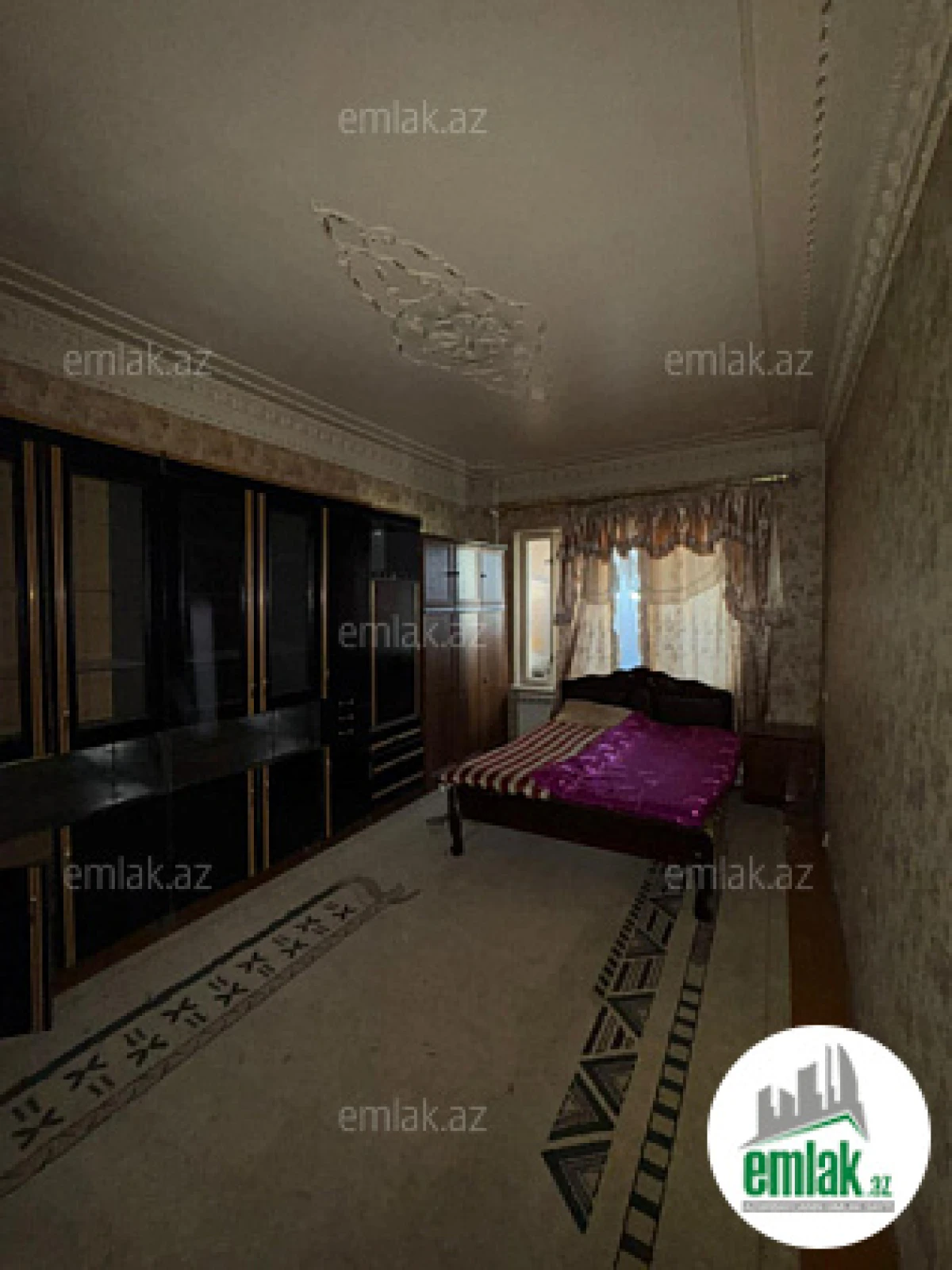 Satılır 5 otaqlı köhnə tikili 130 m²