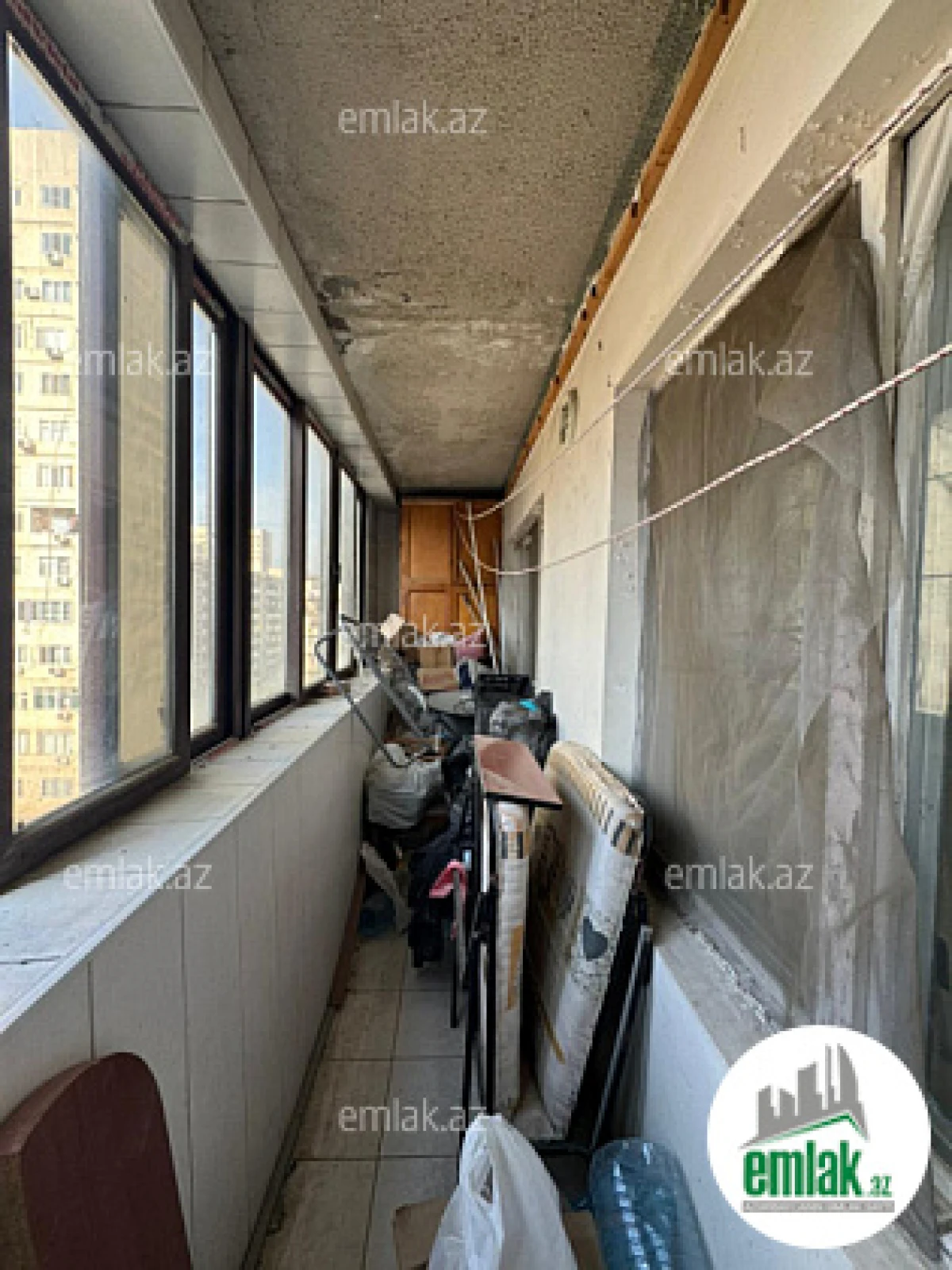 Satılır 5 otaqlı köhnə tikili 130 m²
