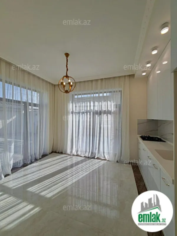 Satılır 4 otaqlı mənzil 150 m²