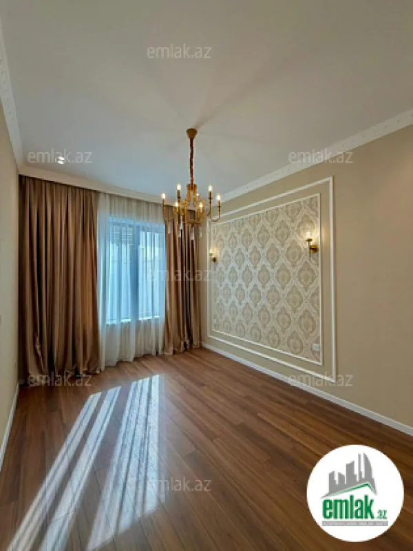 Satılır 4 otaqlı mənzil 150 m²