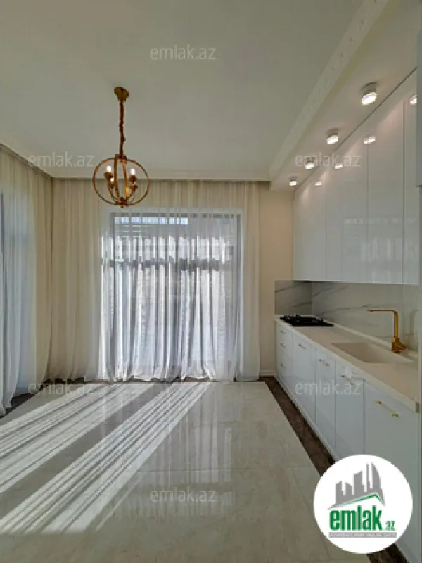 Satılır 4 otaqlı mənzil 150 m²