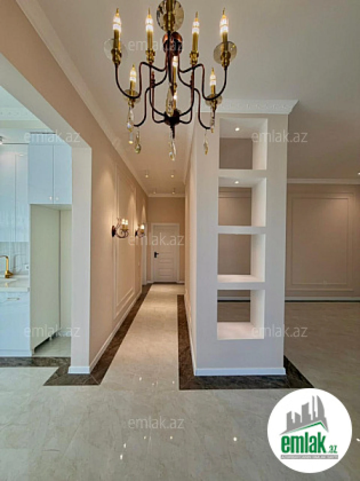 Satılır 4 otaqlı mənzil 150 m²