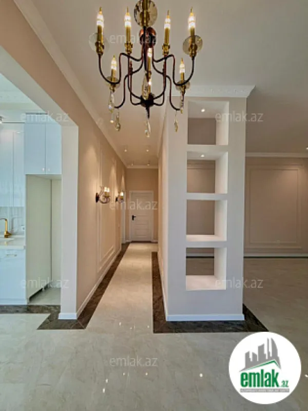 Satılır 4 otaqlı mənzil 150 m²