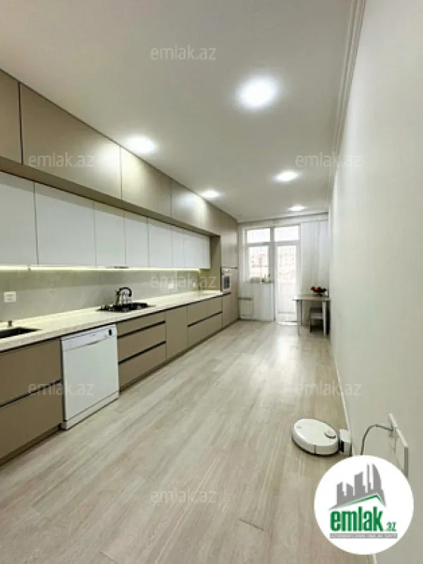 Satılır 3 otaqlı yeni tikili 140 m²