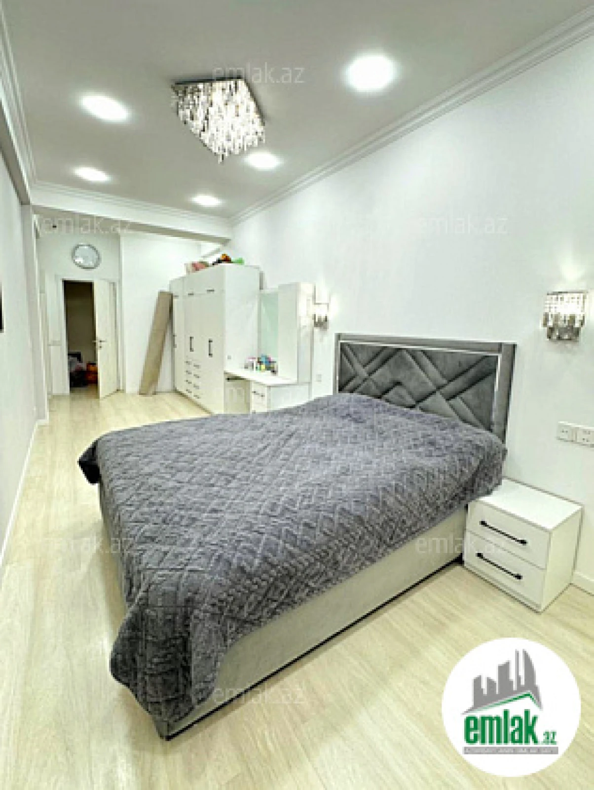 Satılır 3 otaqlı yeni tikili 140 m²