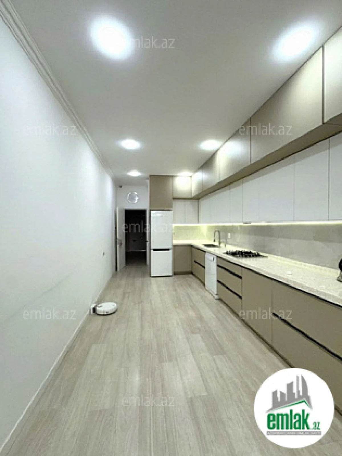 Satılır 3 otaqlı yeni tikili 140 m²
