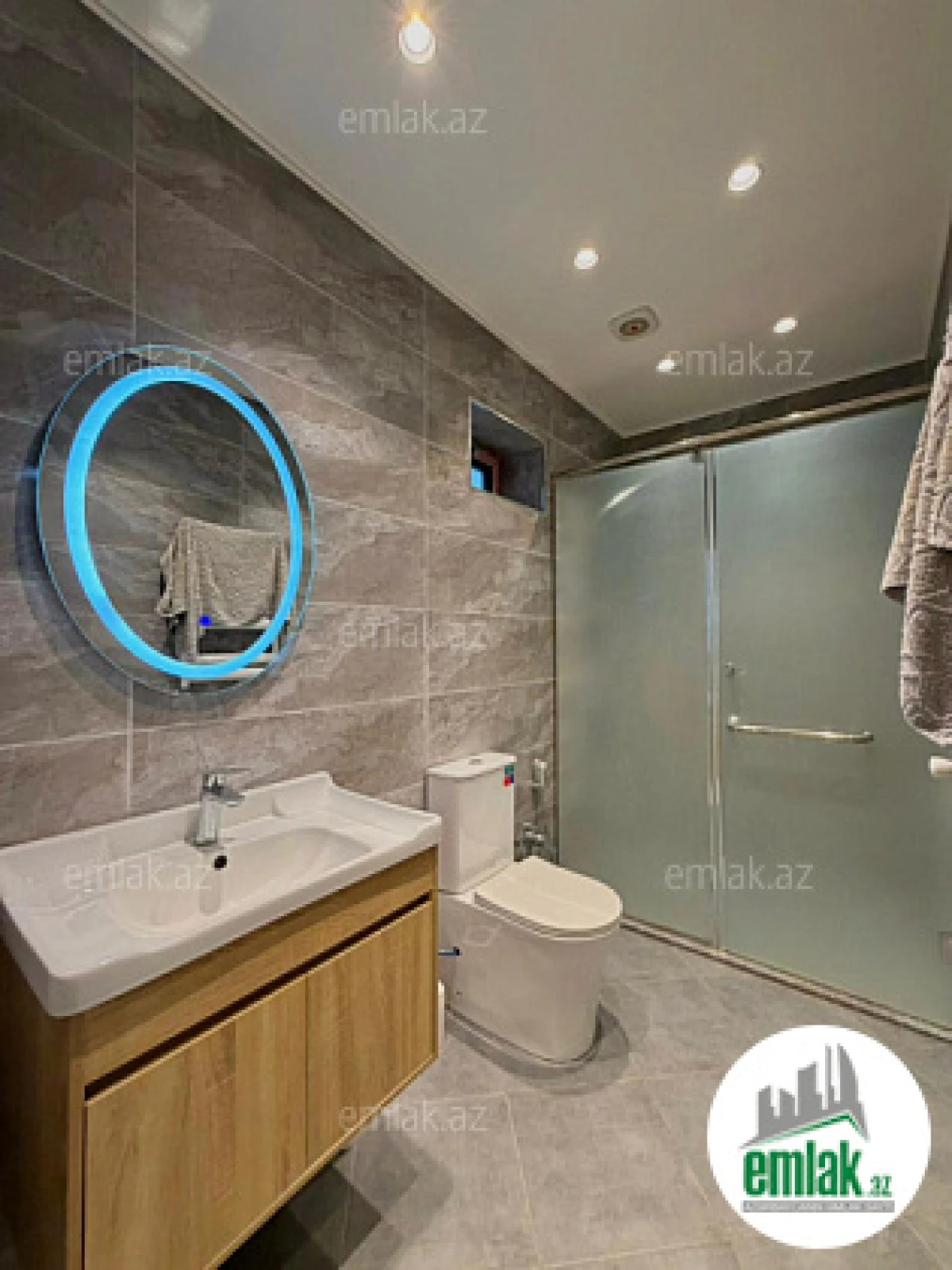 Satılır 4 otaqlı mənzil 160 m²