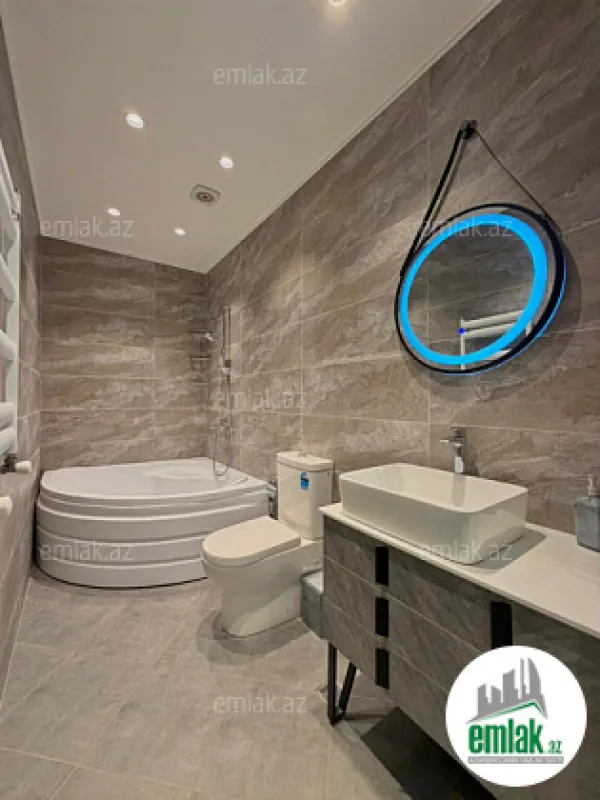 Satılır 4 otaqlı mənzil 160 m²