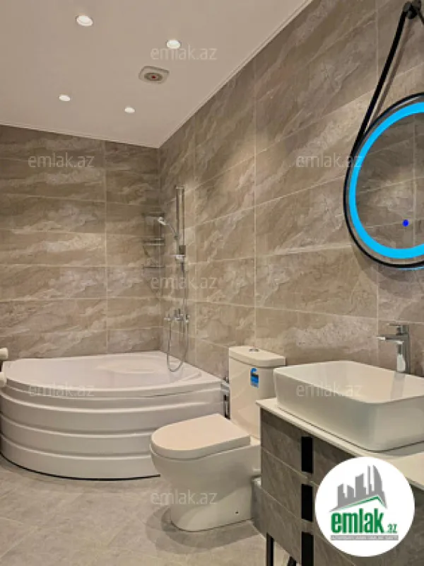 Satılır 4 otaqlı mənzil 160 m²