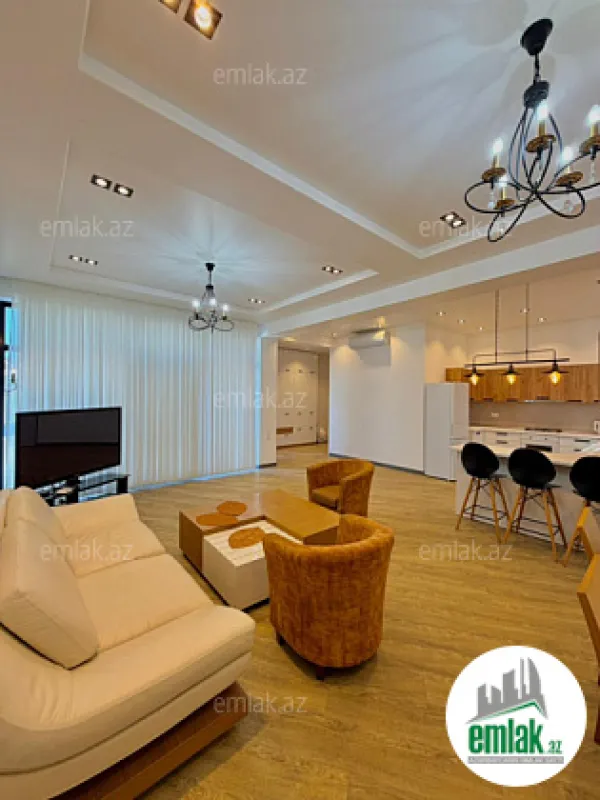 Satılır 4 otaqlı mənzil 160 m²