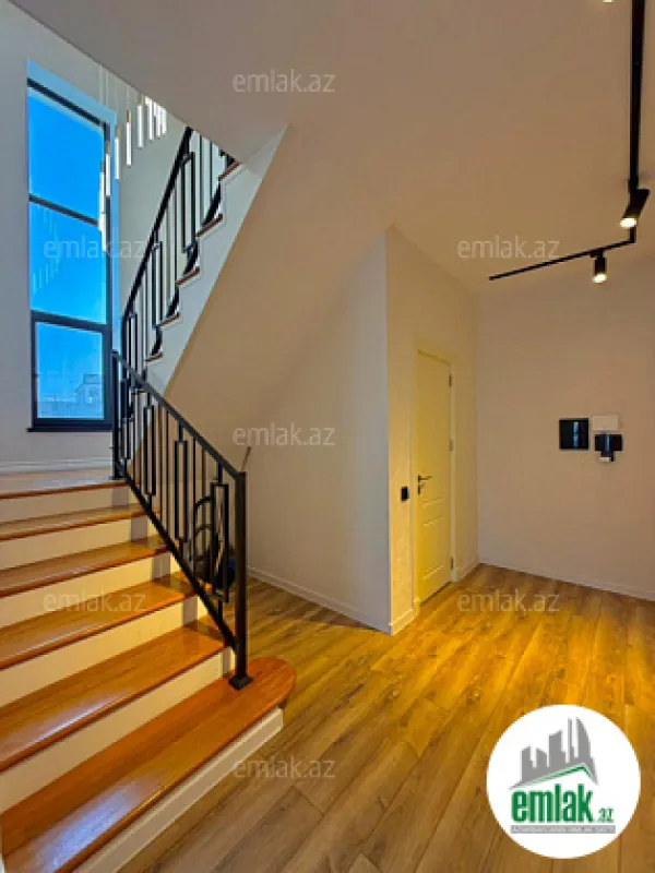 Satılır 6 otaqlı mənzil 220 m²