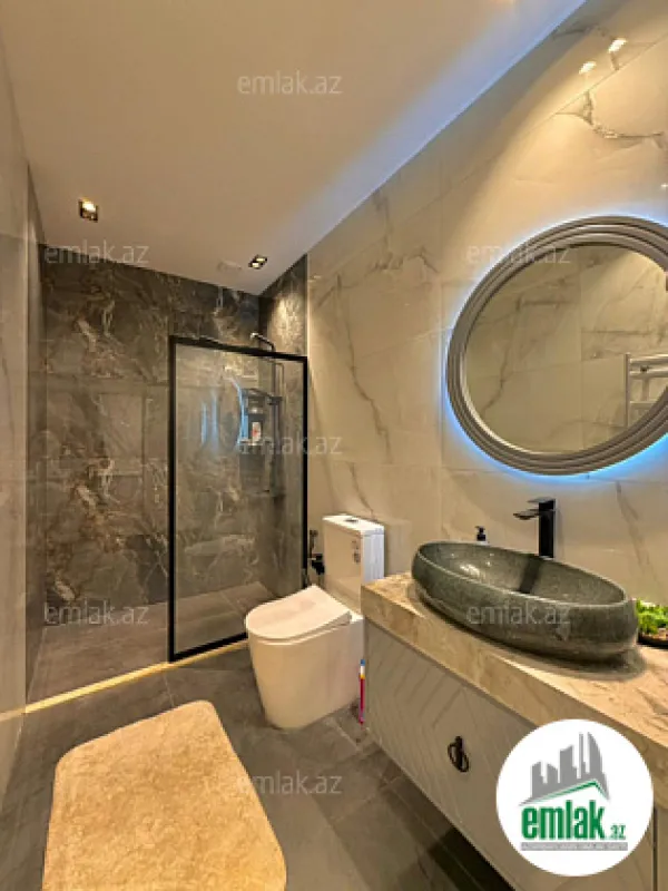 Satılır 6 otaqlı mənzil 220 m²