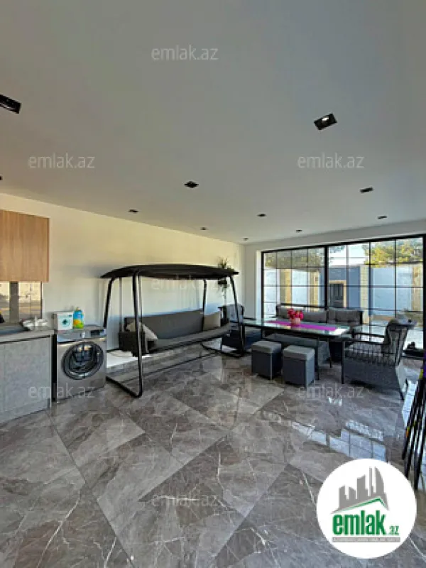 Satılır 6 otaqlı mənzil 220 m²