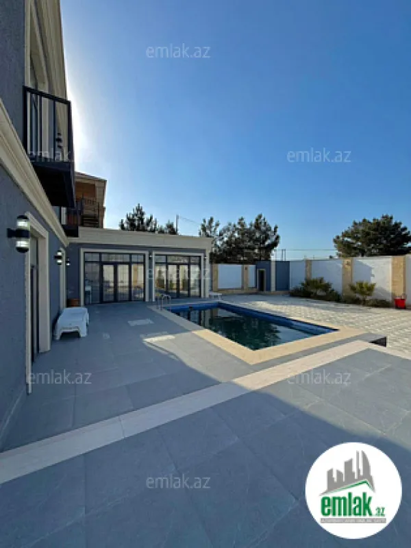 Satılır 6 otaqlı mənzil 220 m²