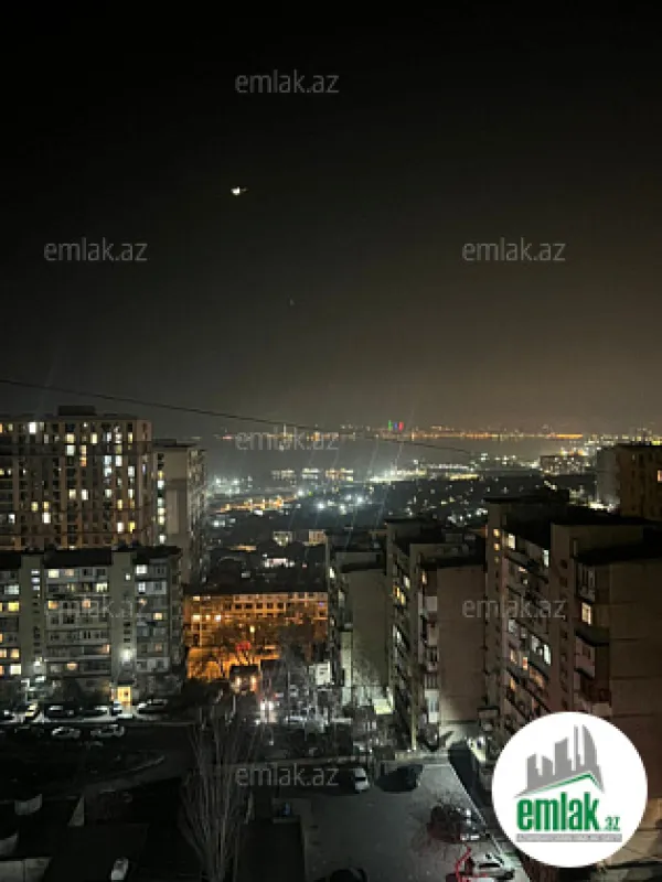 Satılır 4 otaqlı köhnə tikili 105 m²