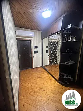 Satılır 4 otaqlı köhnə tikili 105 m²