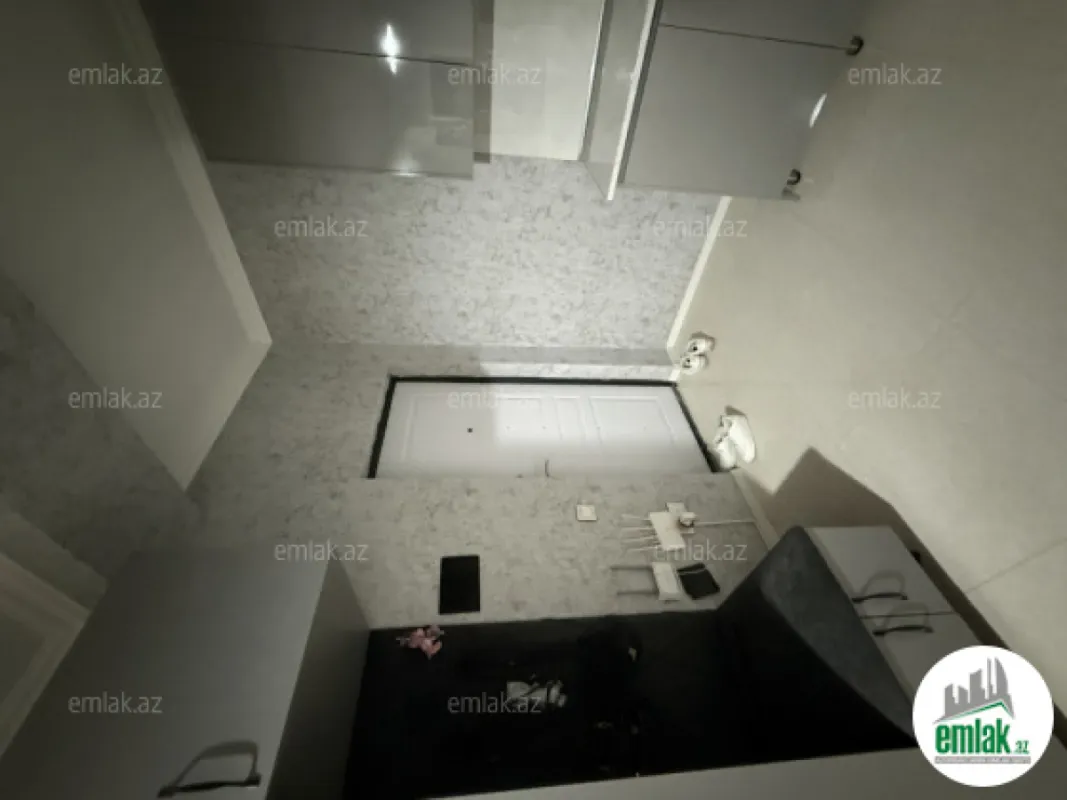 Satılır 2 otaqlı yeni tikili 76 m²