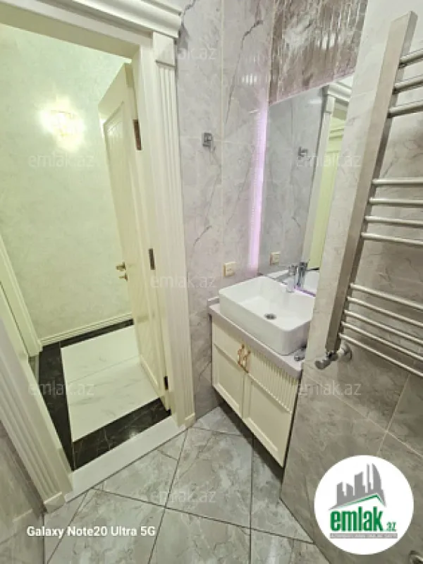 Satılır 4 otaqlı yeni tikili 186 m²