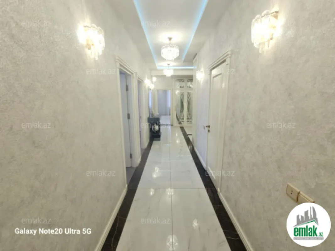 Satılır 4 otaqlı yeni tikili 186 m²