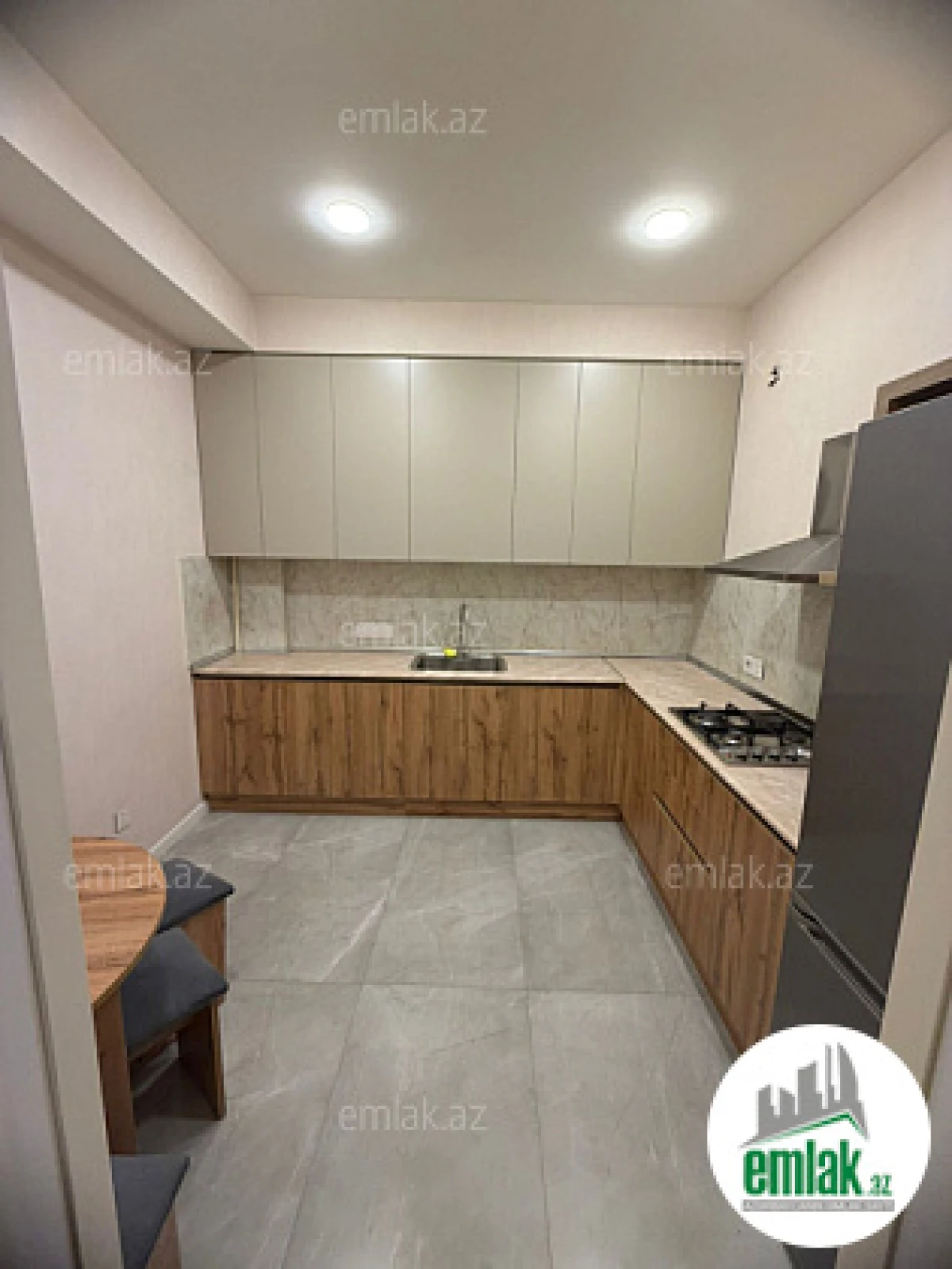 Satılır 2 otaqlı yeni tikili 70 m²