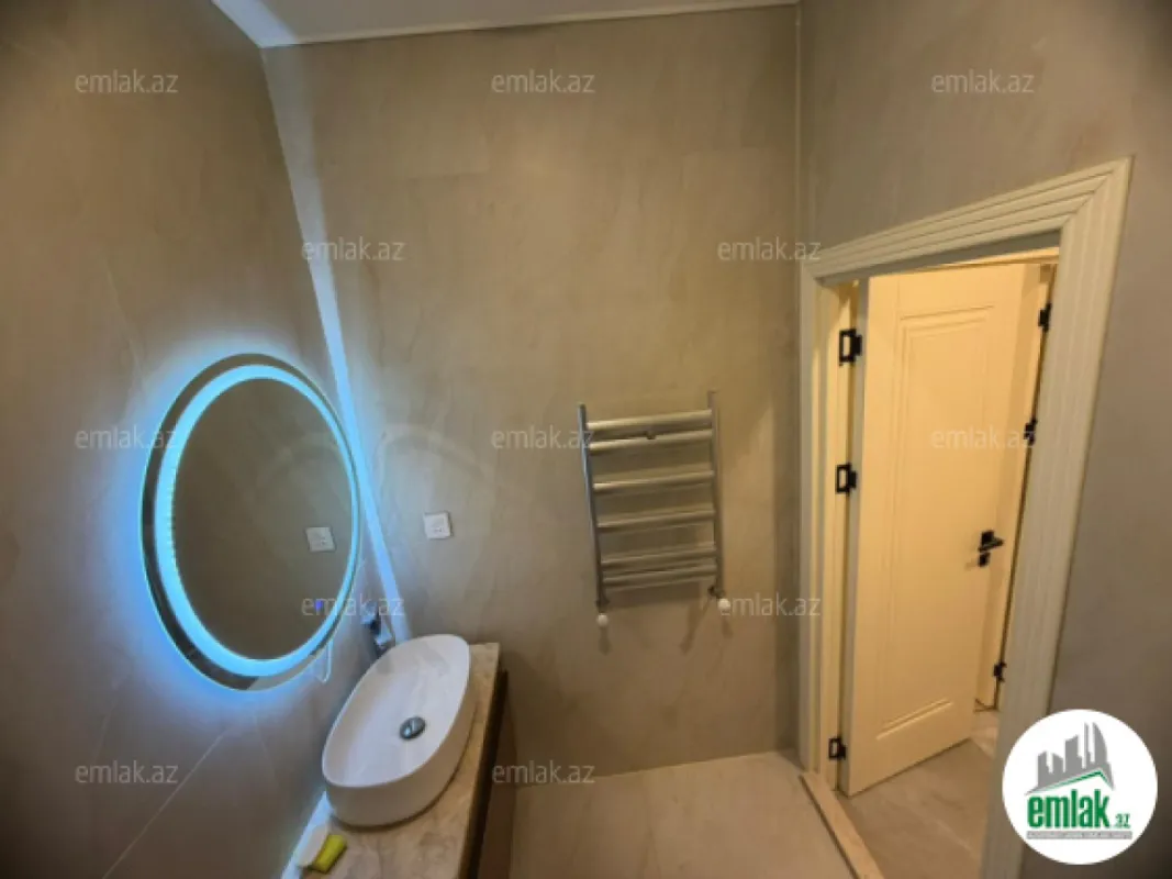 Satılır 2 otaqlı yeni tikili 70 m²