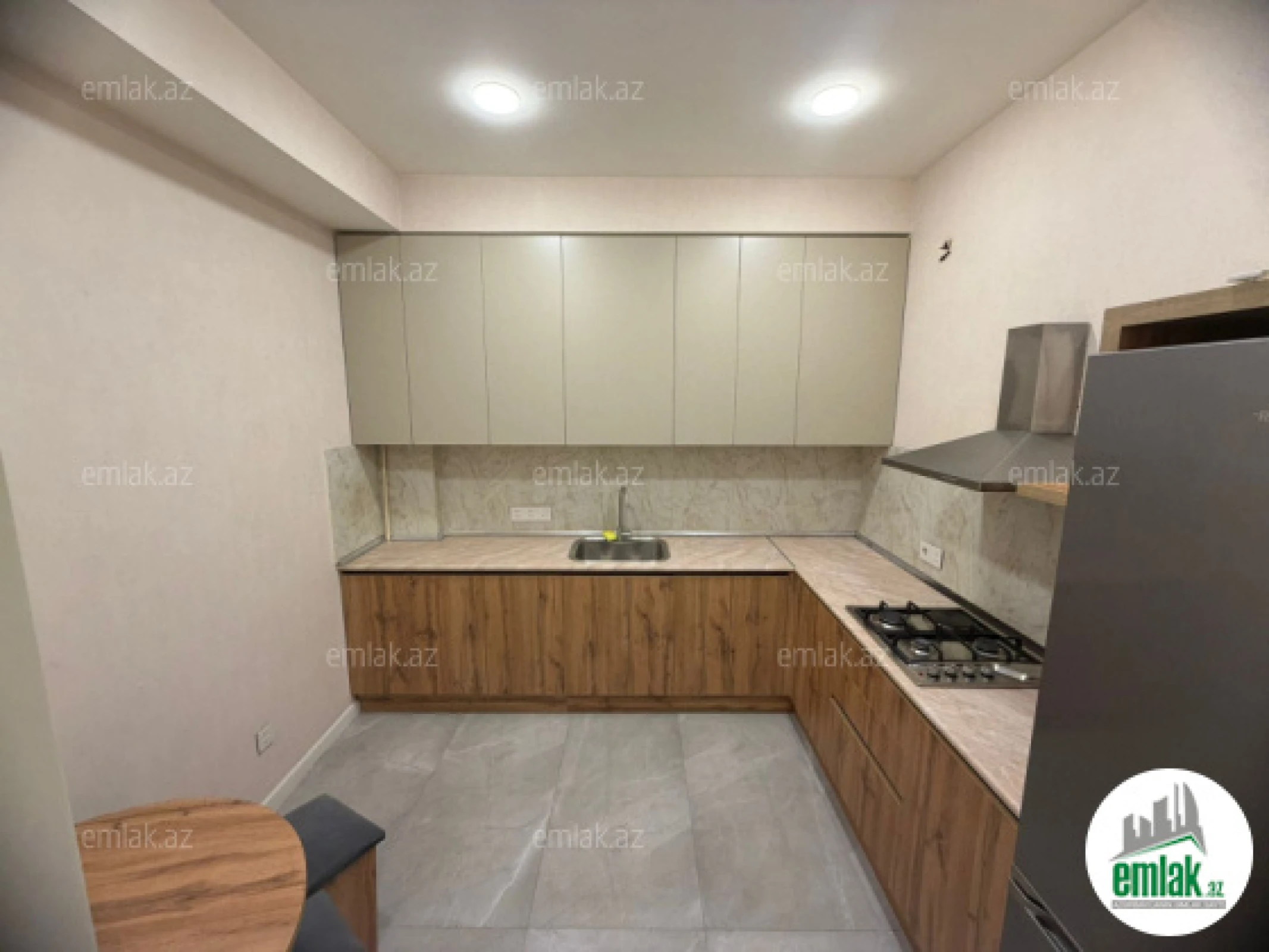 Satılır 2 otaqlı yeni tikili 70 m²