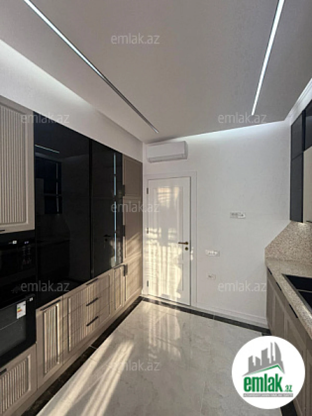 Satılır 3 otaqlı yeni tikili 127 m²