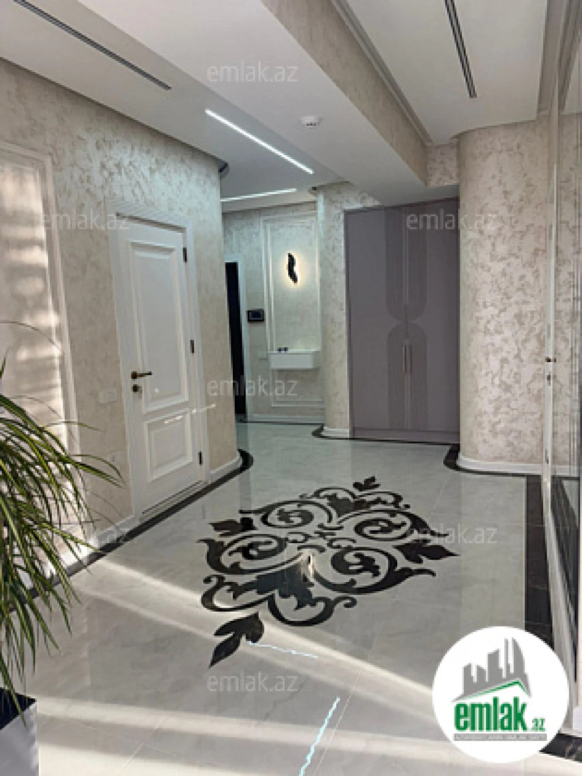 Satılır 3 otaqlı yeni tikili 127 m²