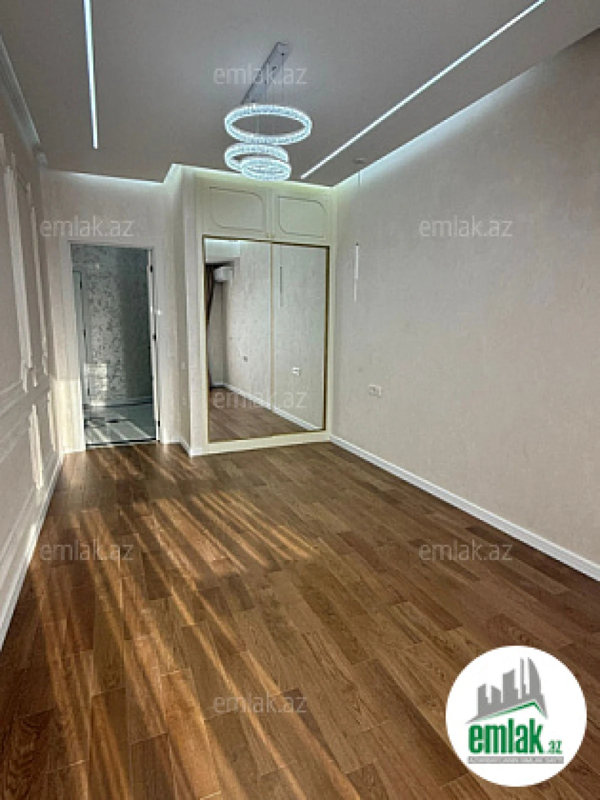 Satılır 3 otaqlı yeni tikili 127 m²