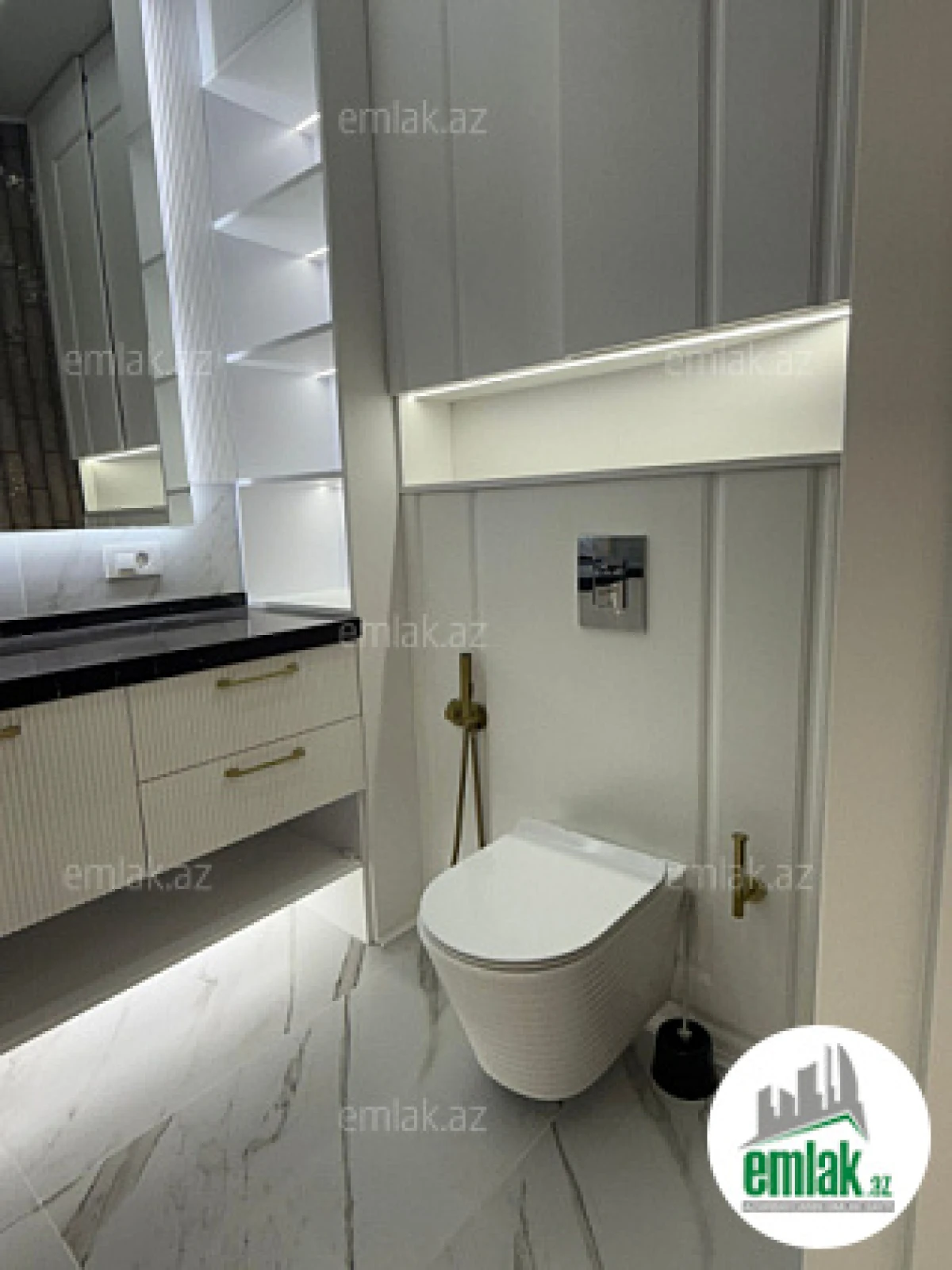 Satılır 3 otaqlı yeni tikili 127 m²