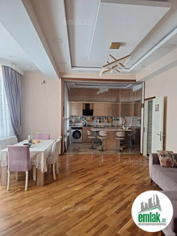 Satılır 5 otaqlı yeni tikili 270 m²