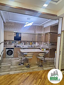 Satılır 5 otaqlı yeni tikili 270 m²