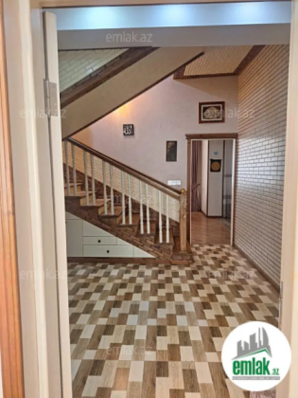 Satılır 5 otaqlı yeni tikili 270 m²