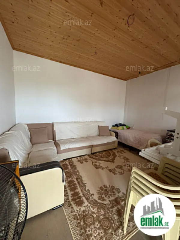 Satılır 3 otaqlı mənzil 6 m²