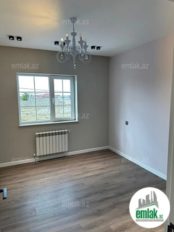 Satılır 6 otaqlı həyət evi 270 m²