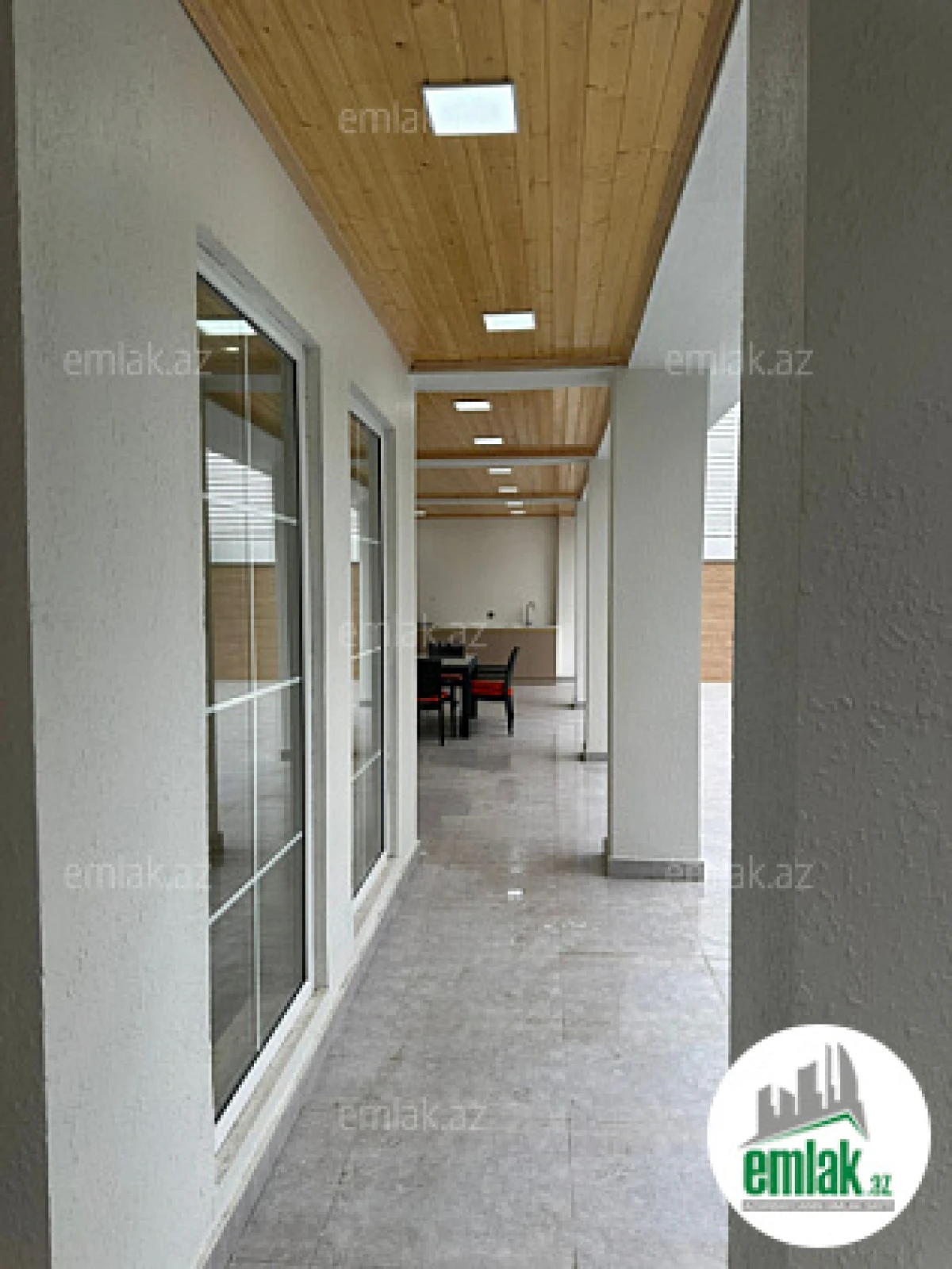 Satılır 6 otaqlı həyət evi 270 m²