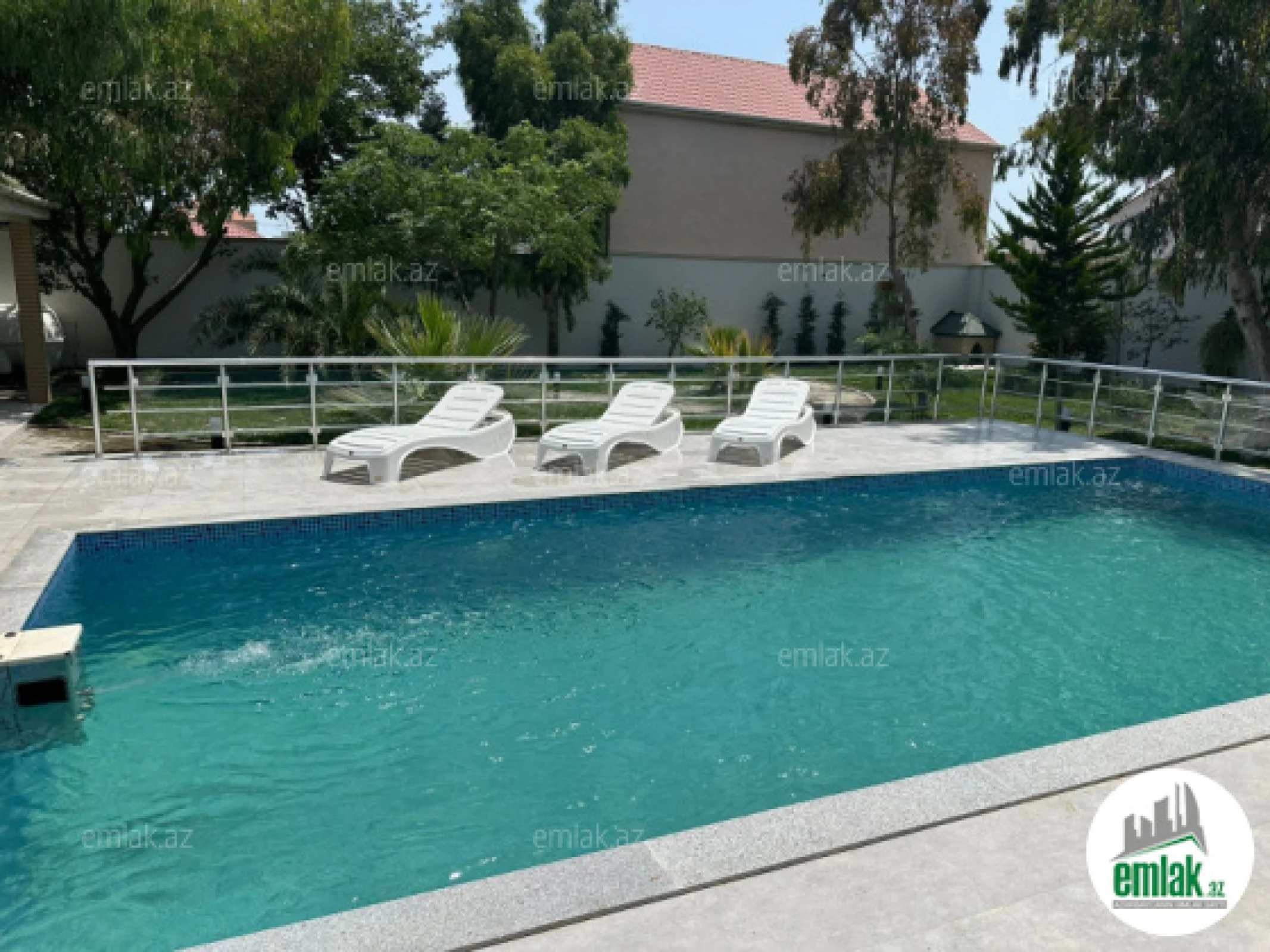 Satılır 6 otaqlı həyət evi 270 m²