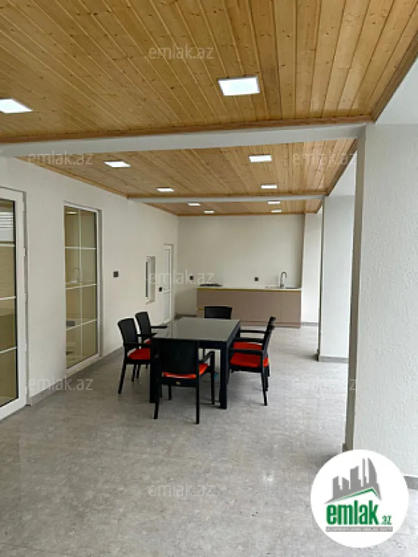 Satılır 6 otaqlı həyət evi 270 m²