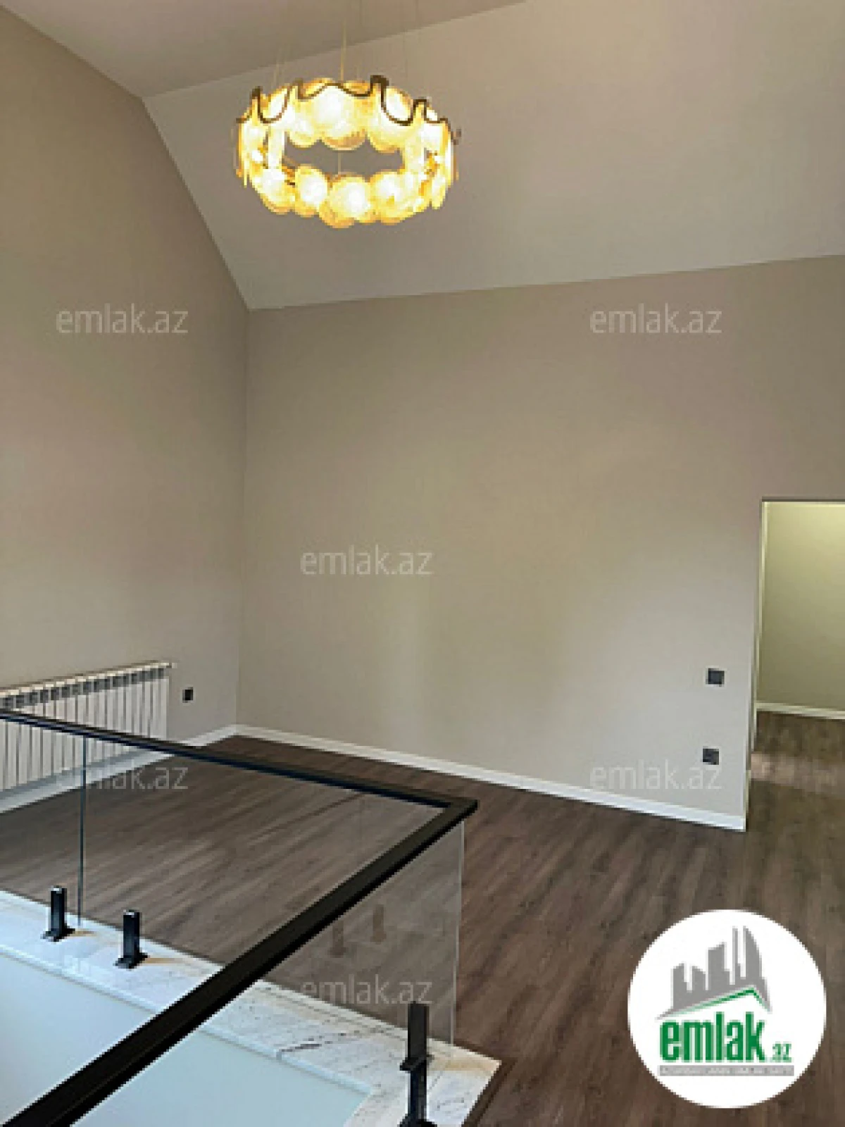 Satılır 6 otaqlı həyət evi 270 m²