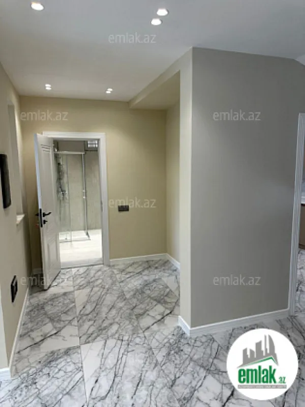 Satılır 6 otaqlı həyət evi 270 m²