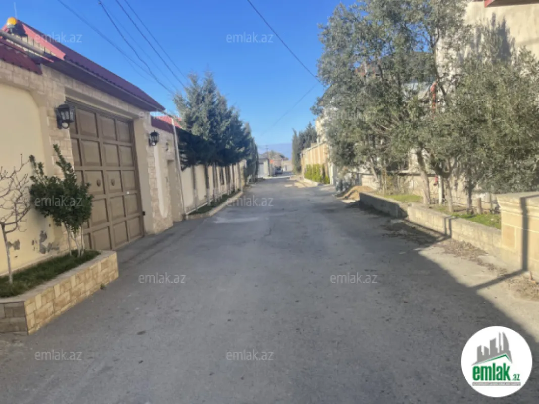 Satılır 8 otaqlı mənzil 420 m²