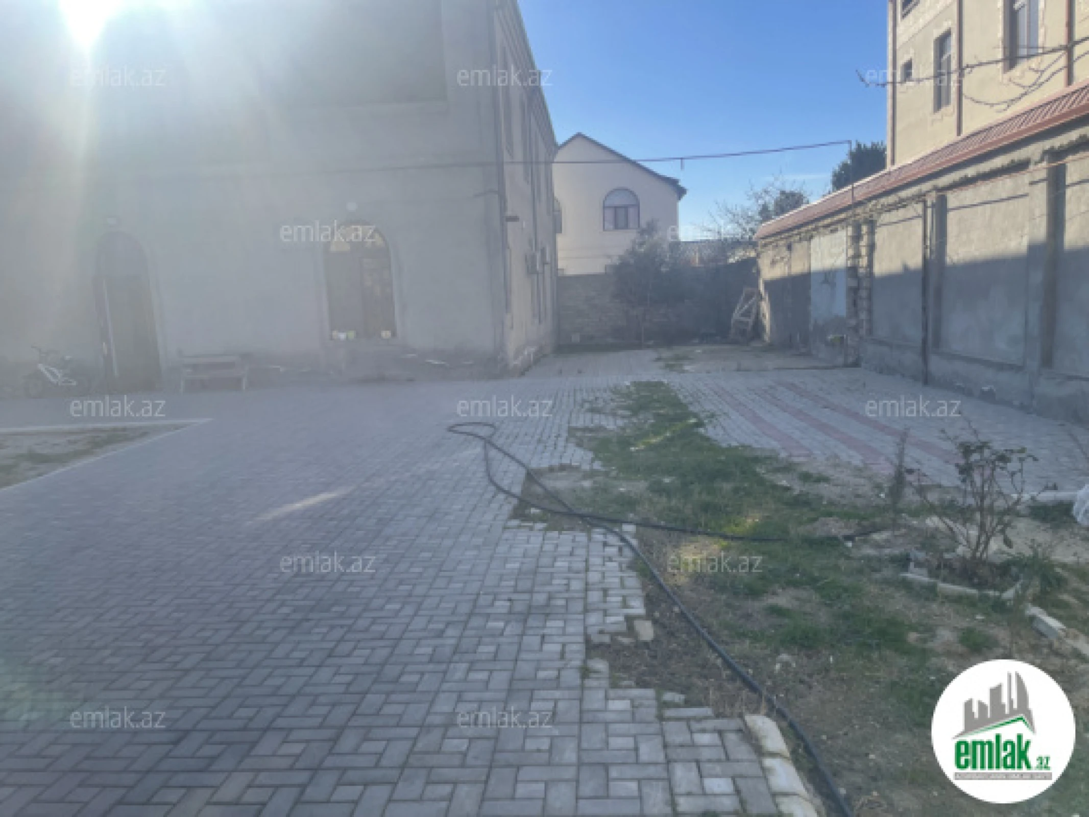 Satılır 8 otaqlı mənzil 420 m²
