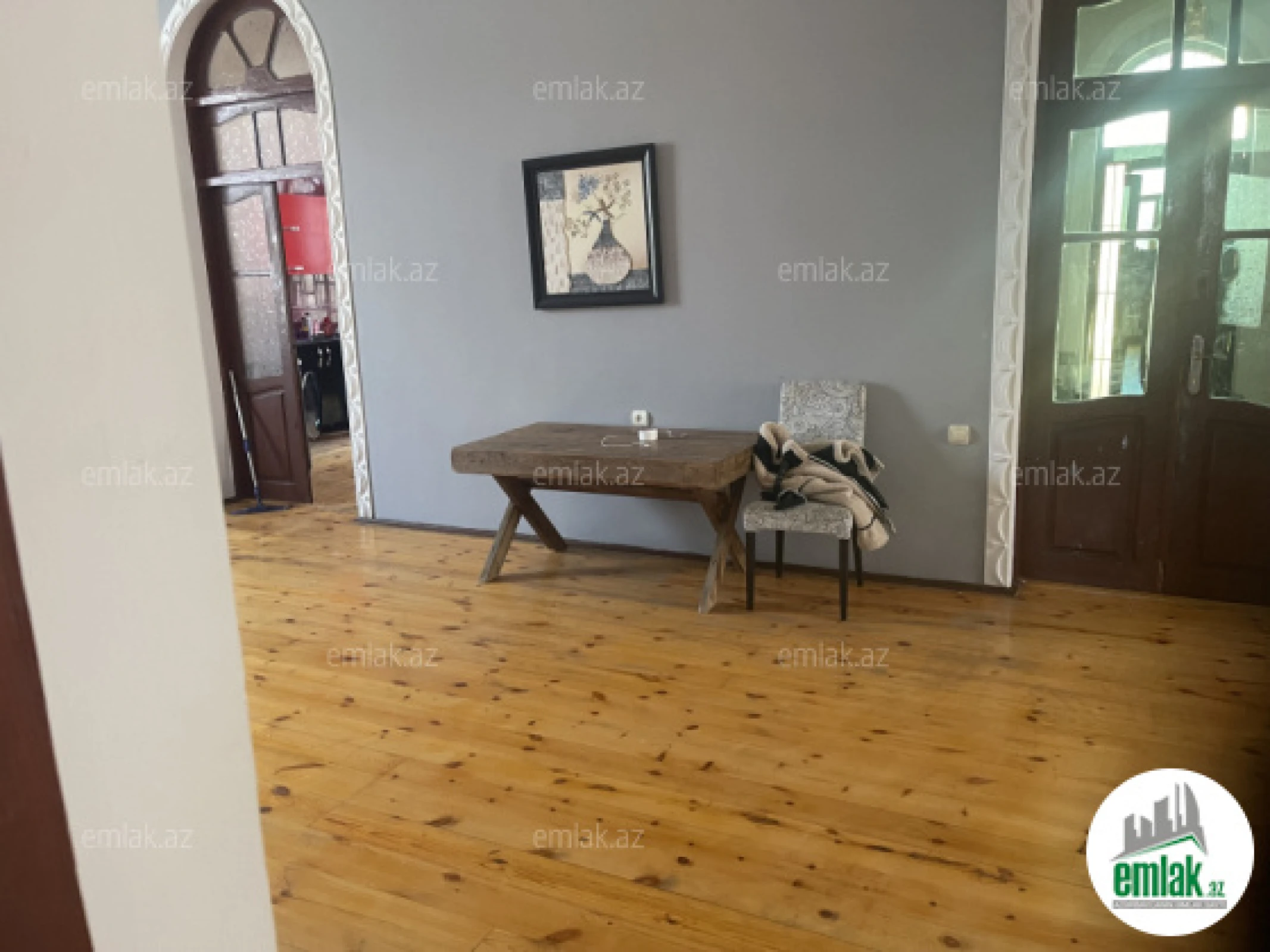 Satılır 8 otaqlı mənzil 420 m²