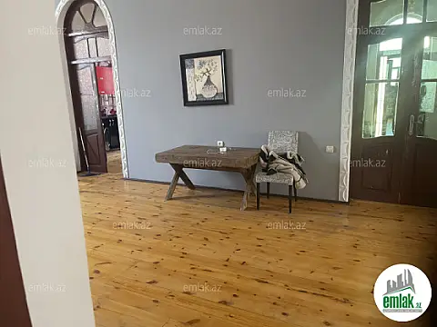 Satılır 8 otaqlı mənzil 420 m²