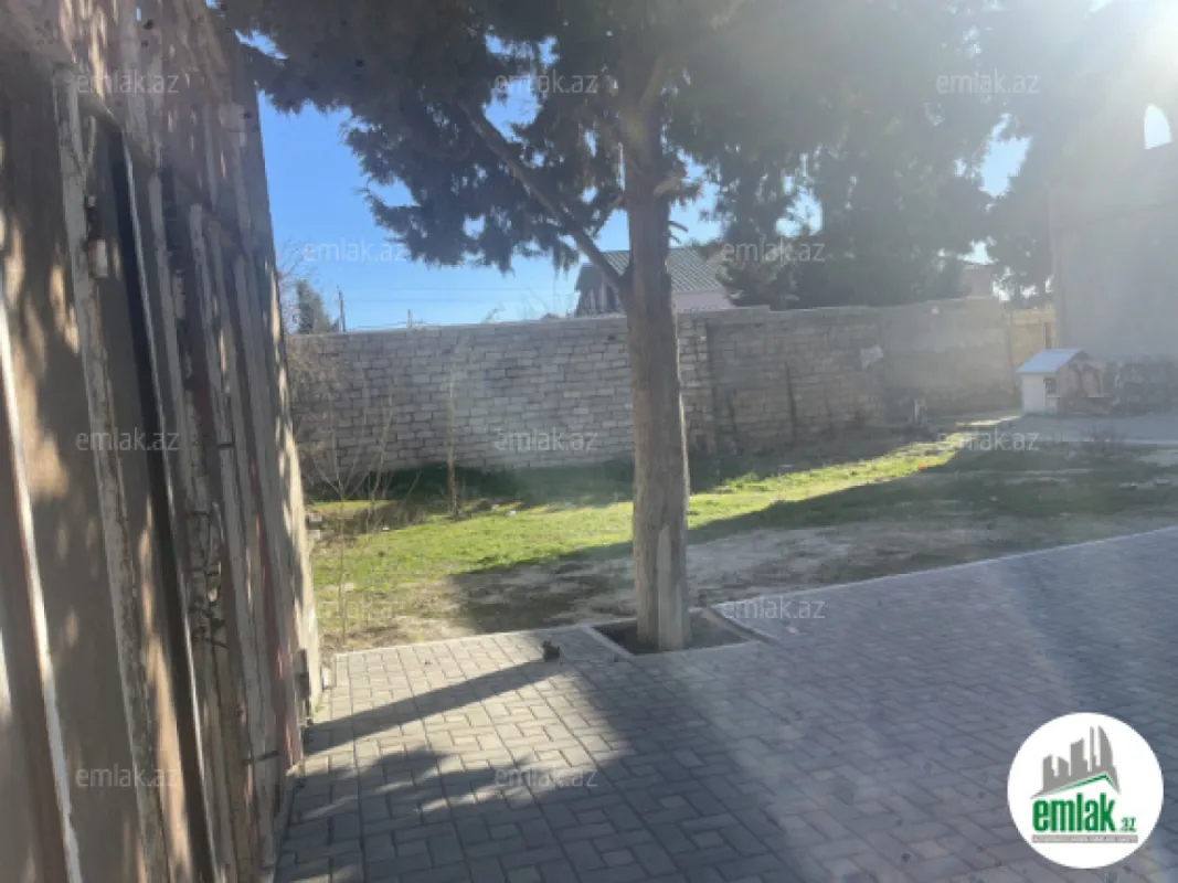 Satılır 8 otaqlı mənzil 420 m²