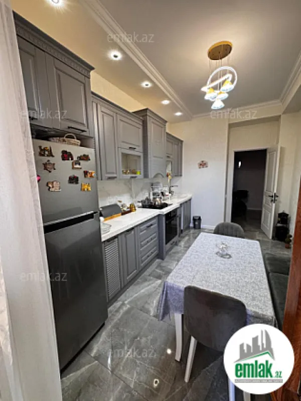 Satılır 3 otaqlı yeni tikili 130 m²