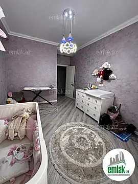Satılır 3 otaqlı yeni tikili 130 m²