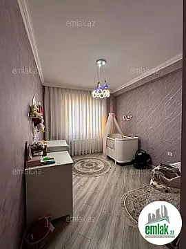 Satılır 3 otaqlı yeni tikili 130 m²