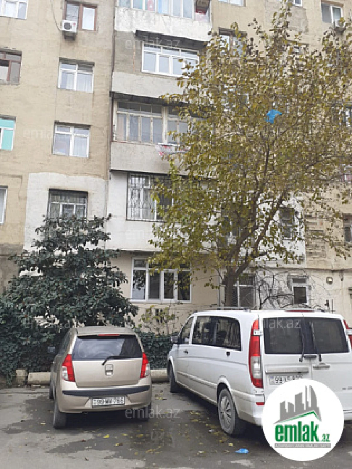 Satılır 5 otaqlı köhnə tikili 120 m²